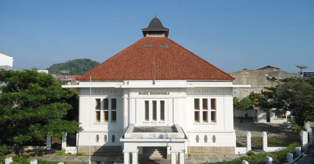 Banner Bank Cakrawala